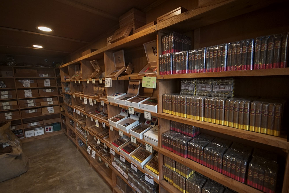 Cigar Bars in Rochester, NY | Santiago Cigar Factory<br />